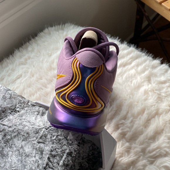 Nike Lebron 21 NIB - Picture 4 of 4